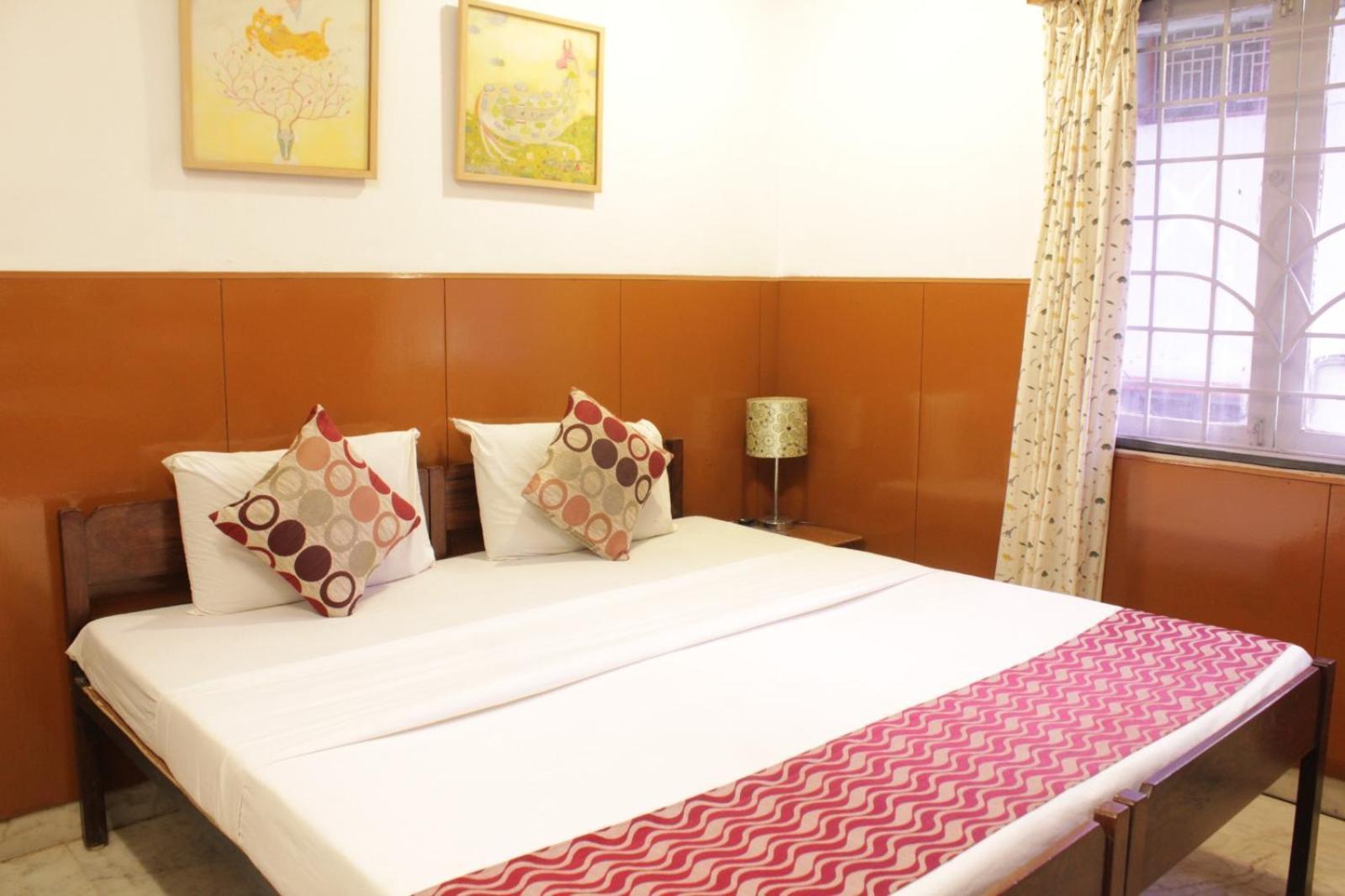 Bed and Breakfast Happy Planet Madrás Exterior foto